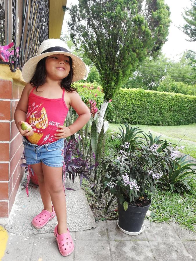 Villa Alejandra Del Quindio กาลาร์กา ภายนอก รูปภาพ