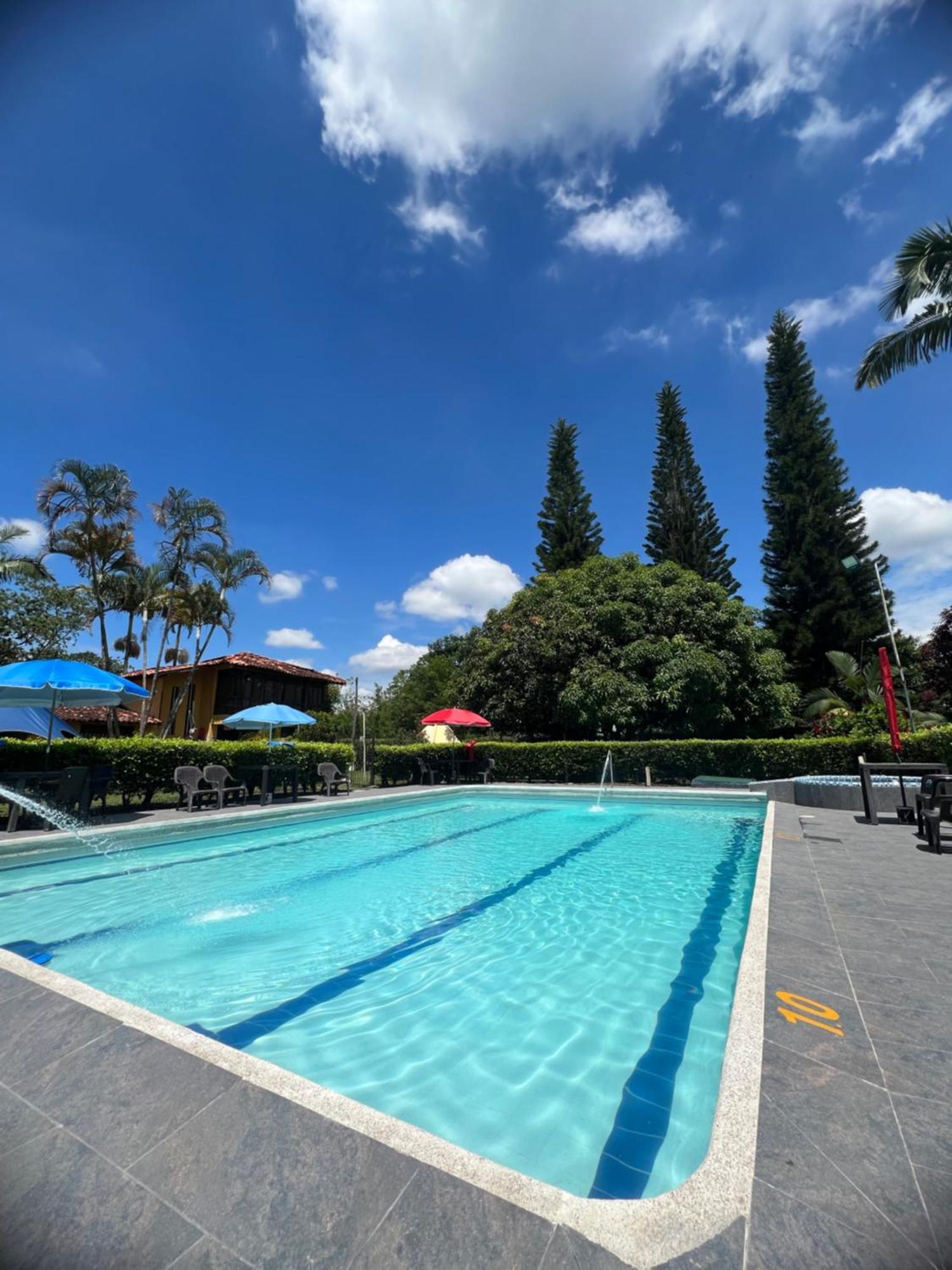 Villa Alejandra Del Quindio กาลาร์กา ภายนอก รูปภาพ