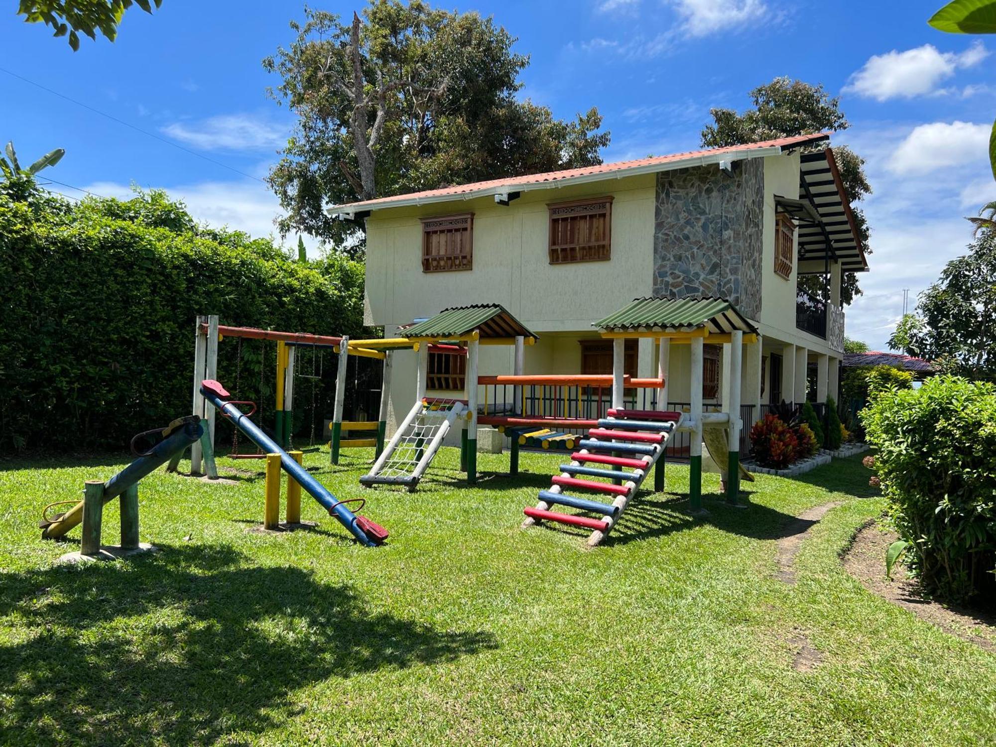Villa Alejandra Del Quindio กาลาร์กา ภายนอก รูปภาพ