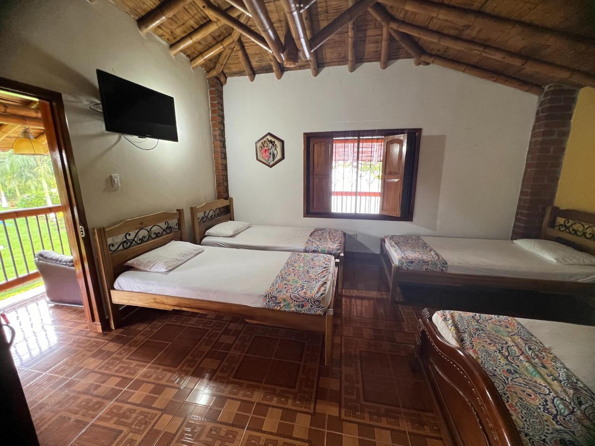 Villa Alejandra Del Quindio กาลาร์กา ภายนอก รูปภาพ