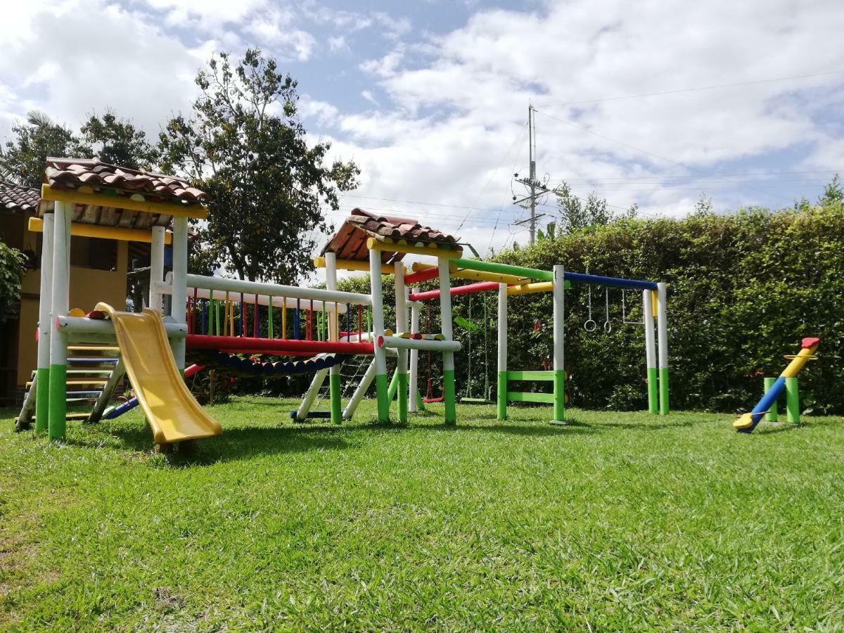 Villa Alejandra Del Quindio กาลาร์กา ภายนอก รูปภาพ